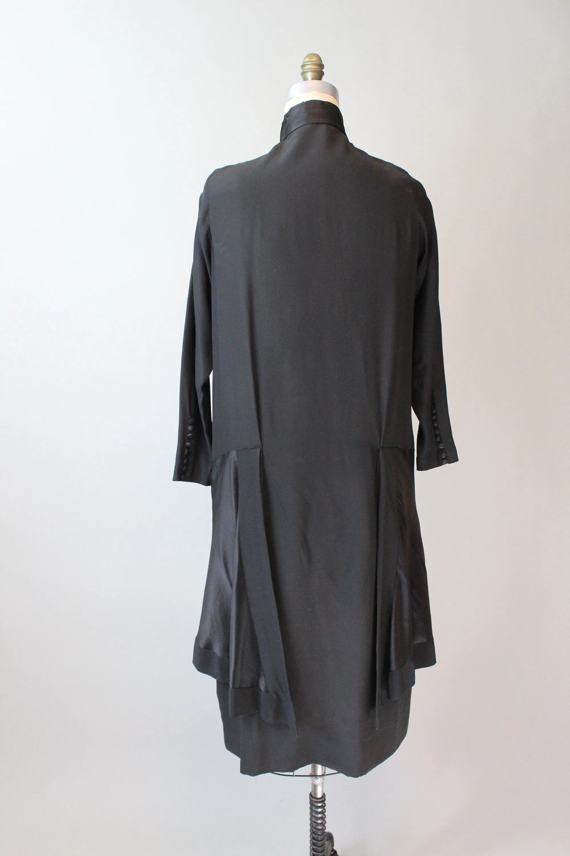 1920s SILK EMBROIDERED dress medium large | new fall winter
