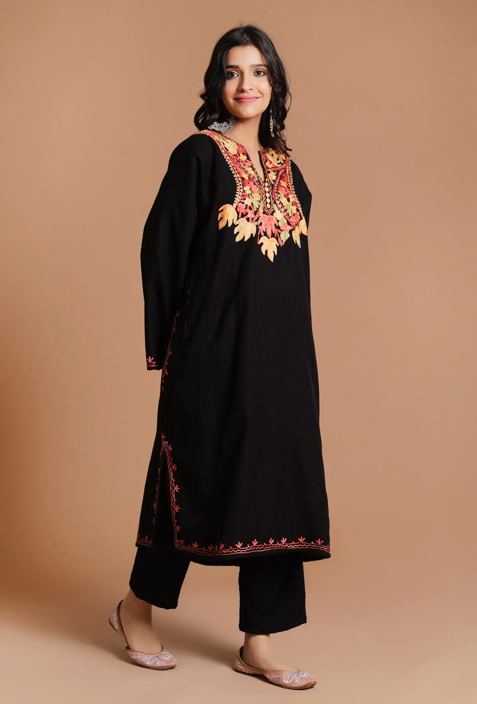 Black Magic Aari Embroidered Kashmiri Phiran-Free Size