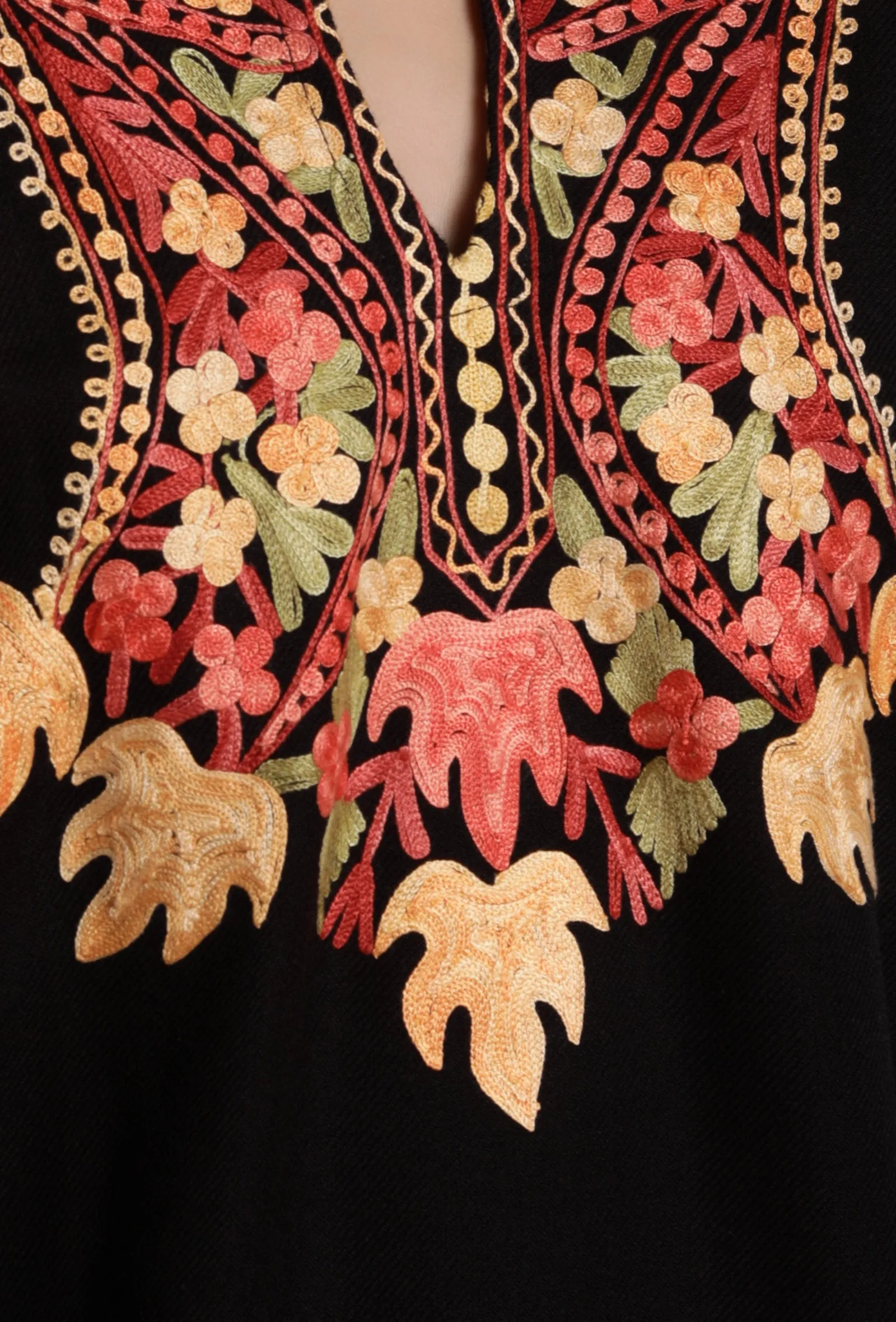 Black Magic Aari Embroidered Kashmiri Phiran-Free Size