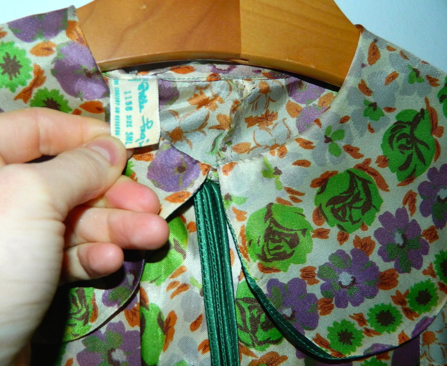 MOD 1960s Stella Fagin robe Floral Print house dress S M