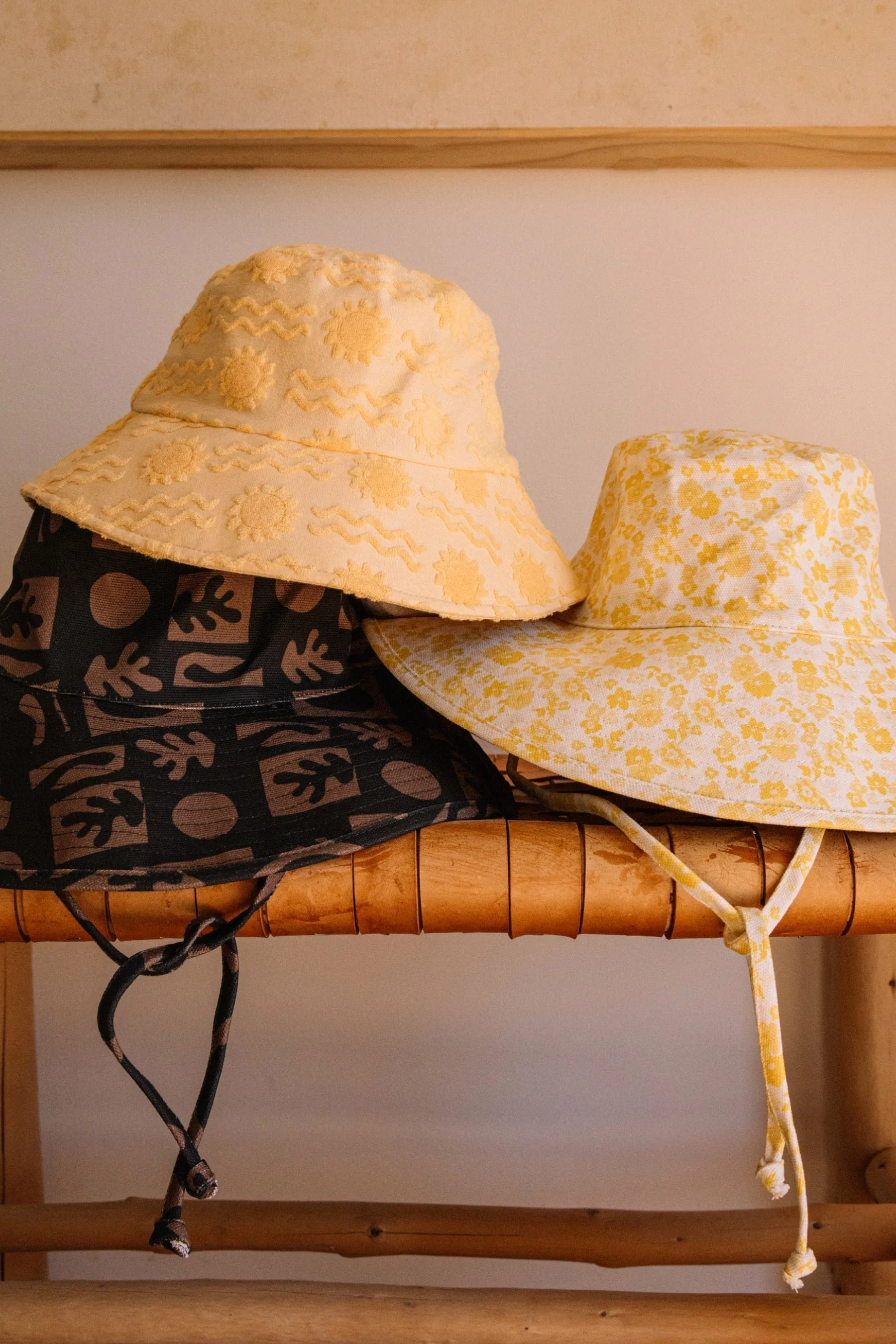 Sunshine Bloom Holiday Bucket