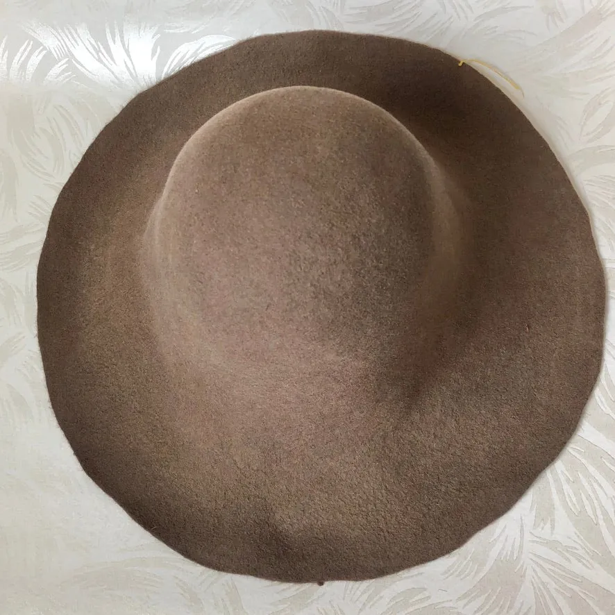 Wool Felt Body (Capeline)